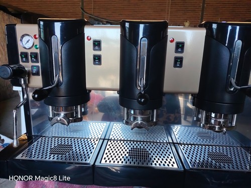 Macchina caffè professionale - caffÈ,